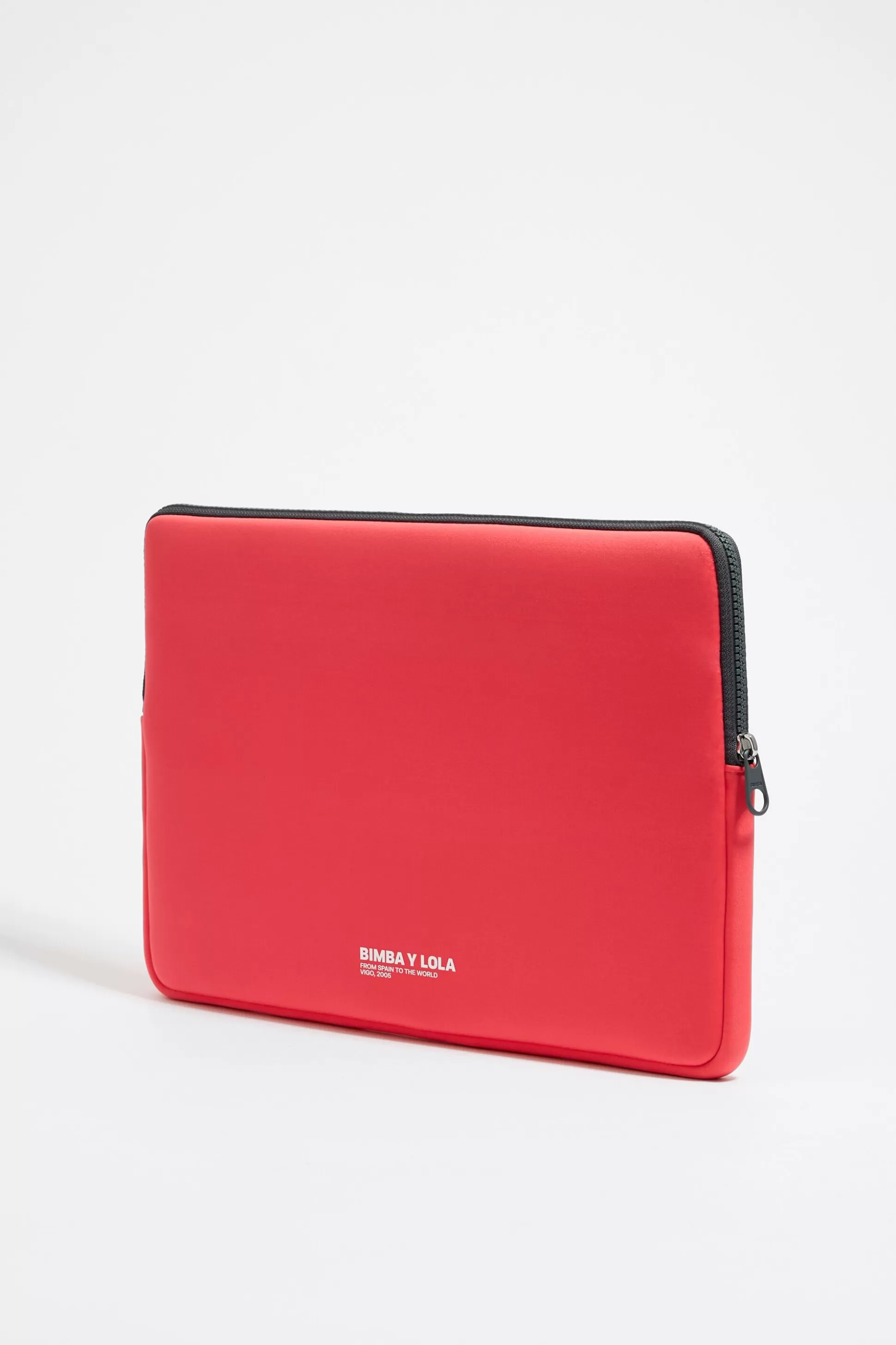 Shop BIMBA Y LOLA Capa Portatil 16" Logo Coral